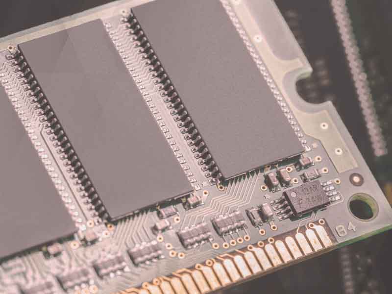 L’Inflazione Tecnologica del 2026: come l’AI sta trasformando RAM e SSD in asset critici (e costosi)